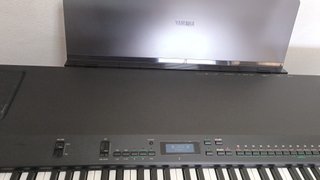 Yamaha P-200 Piano Digital Profesional 88 Teclas.
