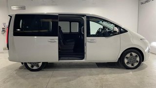 Hyundai Staria 2025