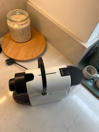 Cafetera Nespresso Krups Inissia Blanca