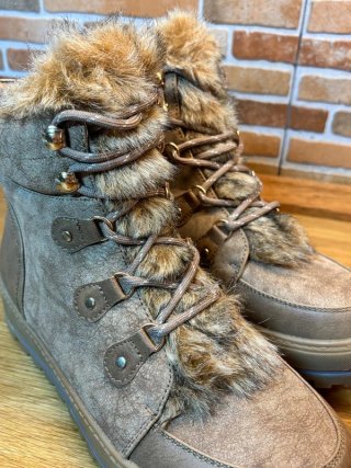 Bota con pelo - Color Taupe - T39 - A ESTRENAR