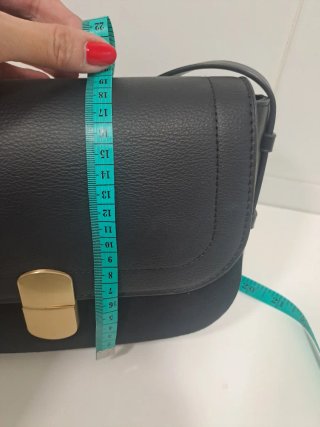 Bolso negro de hombro