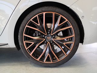 CUPRA Leon 300 VZ CUP