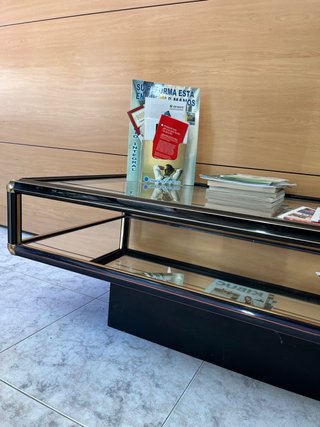 Mesa de centro cristal y metal negra