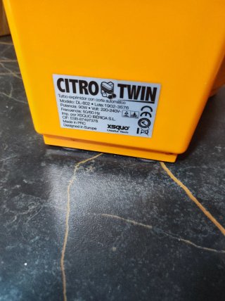 Exprimidor doble CITRO TWIN