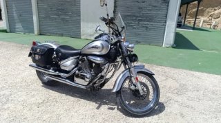 Suzuki Intruder LC 250cc - Moto