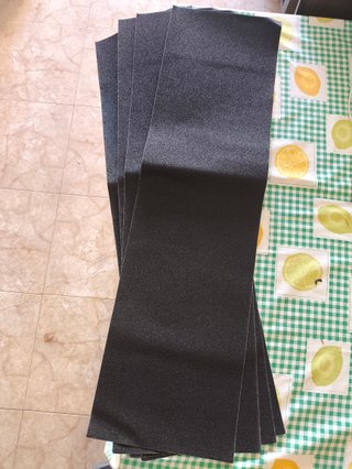 Lija Grip Tape negro Skate – Tamaño 84 × 23 cm