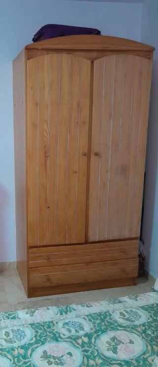 Armario de madera