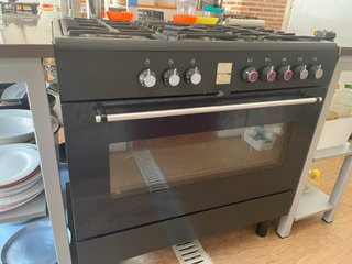 Cocina 11 fuegos y horno