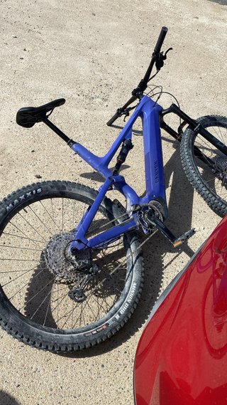 Bicicleta carbono e-MTB Canyon Doble Suspensión XL