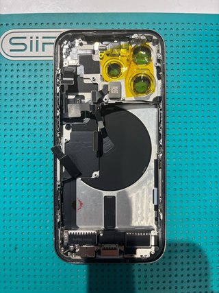 iP15 Pro ESIM BackCover+Frame Pezzo Original Usato
