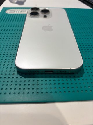 iP15 Pro ESIM BackCover+Frame Pezzo Original Usato