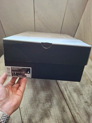 Jordan 4 Toro Bravo Vermelho e Preto