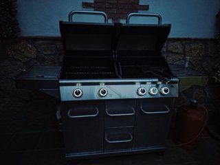 Barbacoa de gas NATERIAL Hudson de 4 quemadores.