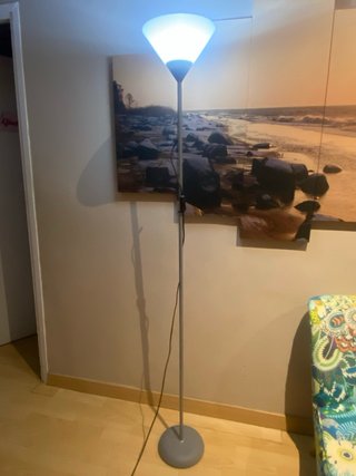 Lámpara de pie moderna