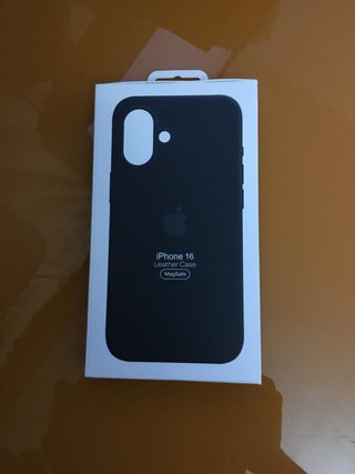 Funda Apple iPhone 16 con Magsafe Cuero