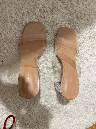 Sandalias tacón Zara transparentes