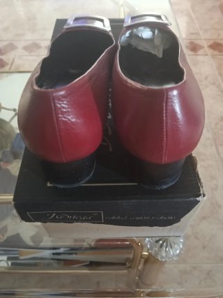 Zapatos Bailarina Piel Granate MOLVIDO