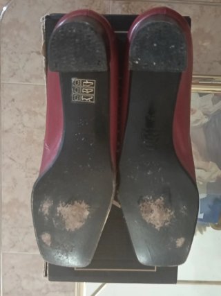 Zapatos Bailarina Piel Granate MOLVIDO