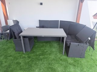 Conjunto mesa y sillones ratán plegable