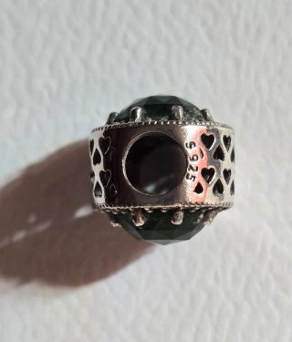 Charm Pandora Esmeralda y Circonitas