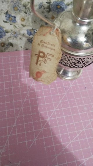 Anfora Argentata con Fiore di Porcellana