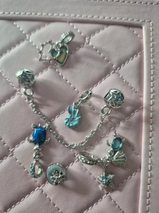 Pack 6 charms pulsera plata y azul