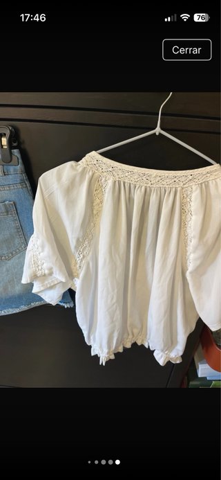 Falda denim S/M y top blanco encaje