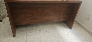 Mesa de despacho madera sintética