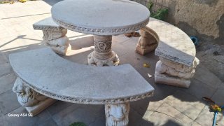 Mesa y bancos jardín hormigón marca Arpa