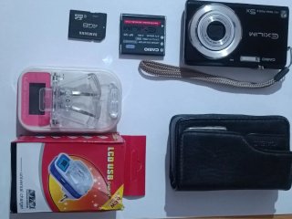 Casio EXILIM exzs10  14.1 MP Fotocamera Digitale