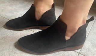 Botines de ante negro estilo mexicano