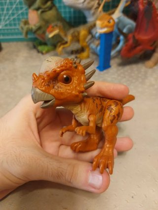 Lotto di 9 articoli a tema Dinosauri