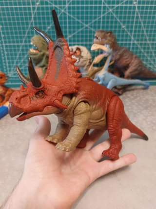 Lotto di 9 articoli a tema Dinosauri