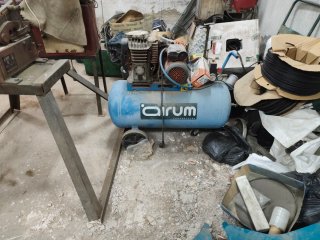 Compresor de aire Arum, y mesa de trabajo aluminio