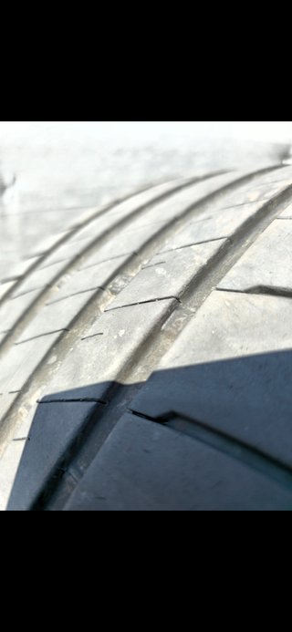 Neumático Bridgestone Potenza S005 235/35 R19
