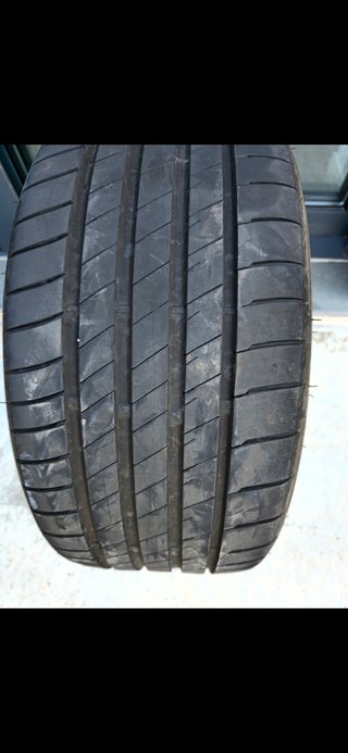 Neumático Bridgestone Potenza S005 235/35 R19