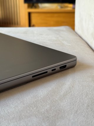 Apple MacBook Pro M1 PRO