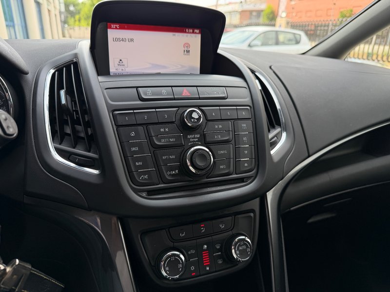 Opel Zafira 2016, foto 13