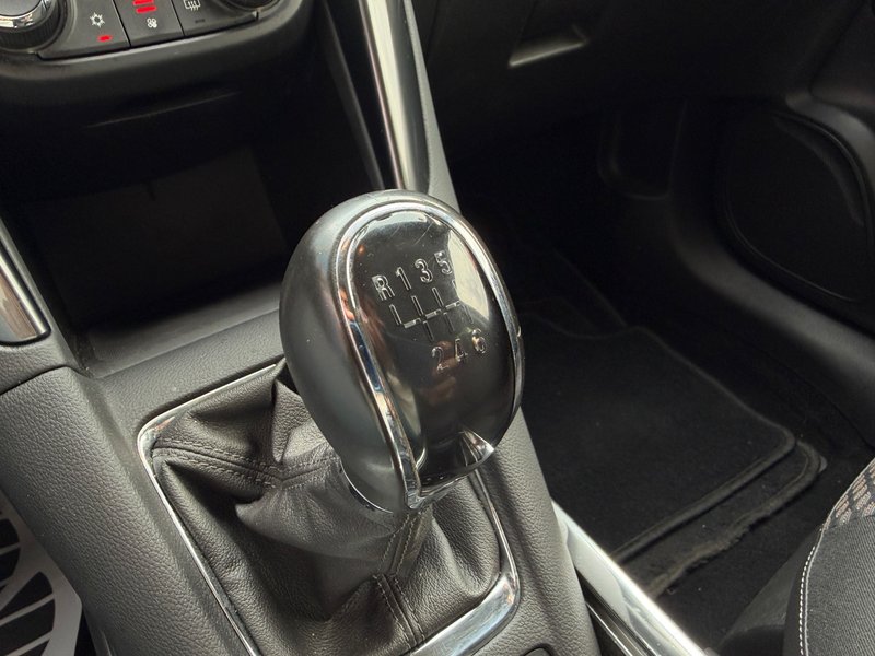 Opel Zafira 2016, foto 14