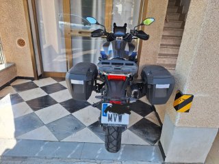 Voge 525 DSX con maletas Shad