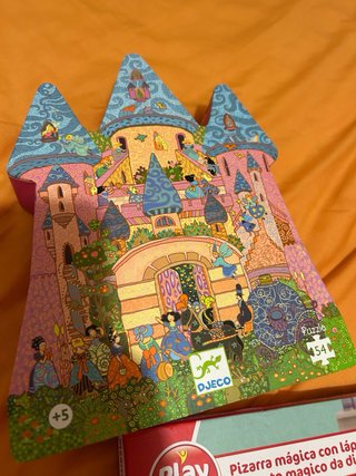 Juegos infantiles: Pizarra mágica y puzzles
