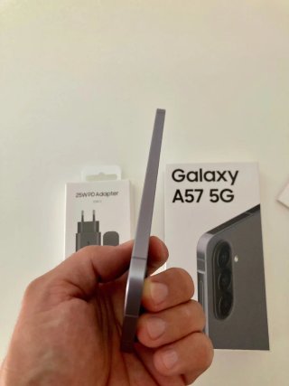 Samsung Galaxy A57 5G 256GB + Cargador + 4 Fundas