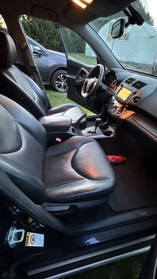 Toyota  Rav4 2010