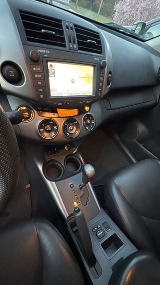 Toyota  Rav4 2010