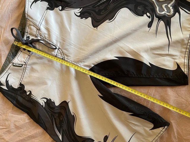 Pantalón corto Fox Board Shorts Talla 30 NUEVO