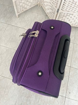 Maleta EILV DUONI Morada, se puede meter en cabina