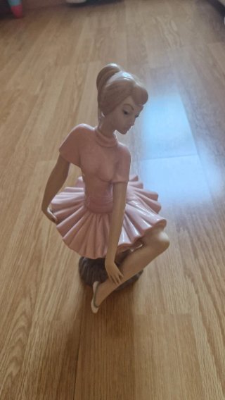 Figura bailarina rosa