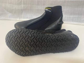 Escarpines Buceo 3mm (TRIBORD). Talla 36? 23cm