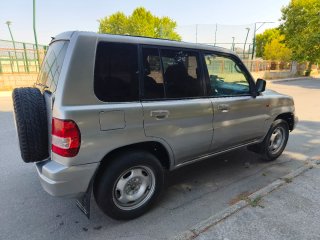 Mitsubishi Montero 2002