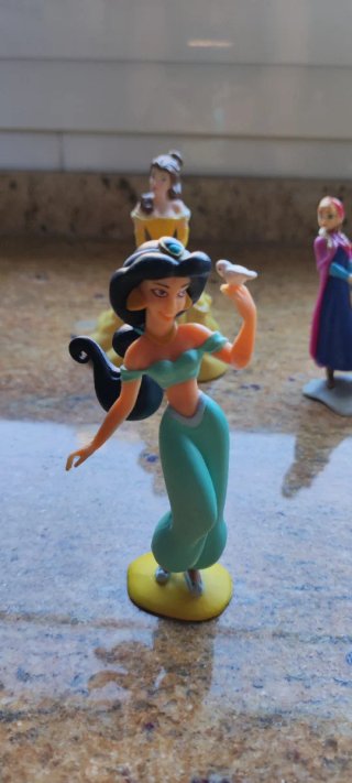 Figuras Disney: Princesas, Bestia y Spiderman